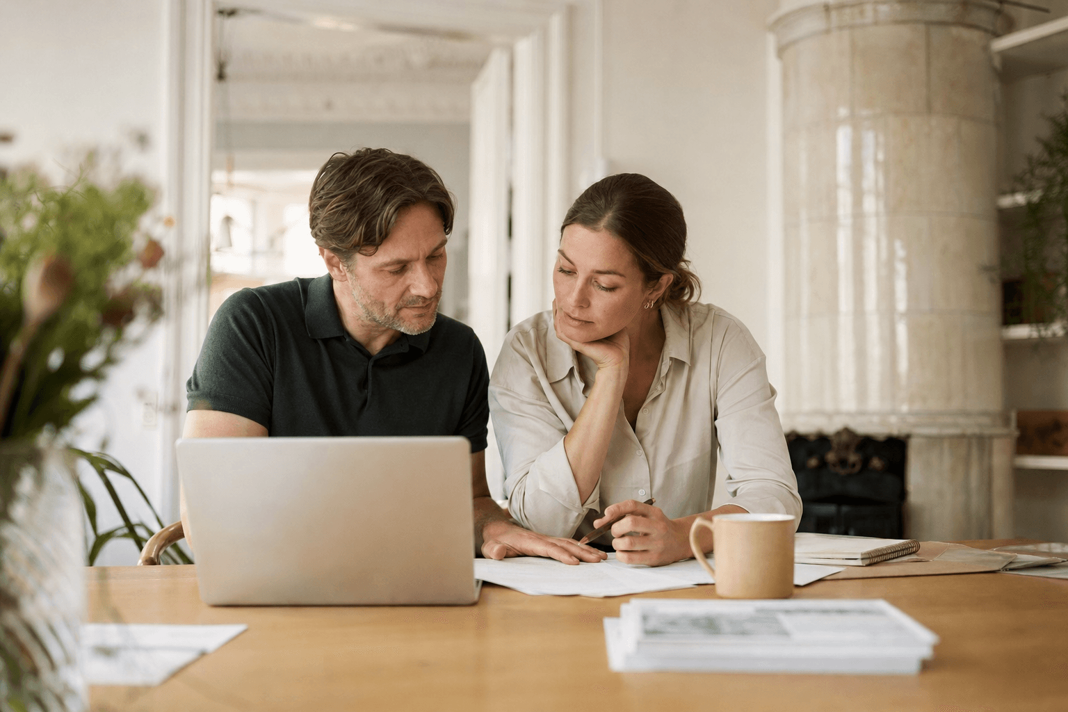 Räkna ut vinstskatten på din bostadsförsäljning – 22 %-regeln, avdrag och uppskov 2026